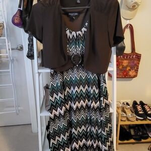 Black and Green Zigzag Dress